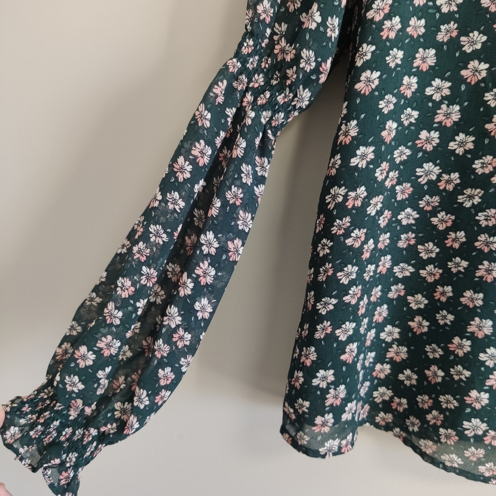 1. State Green Floral V-Neck Long Sleeve Blouse Size Small - Picture 6 of 11